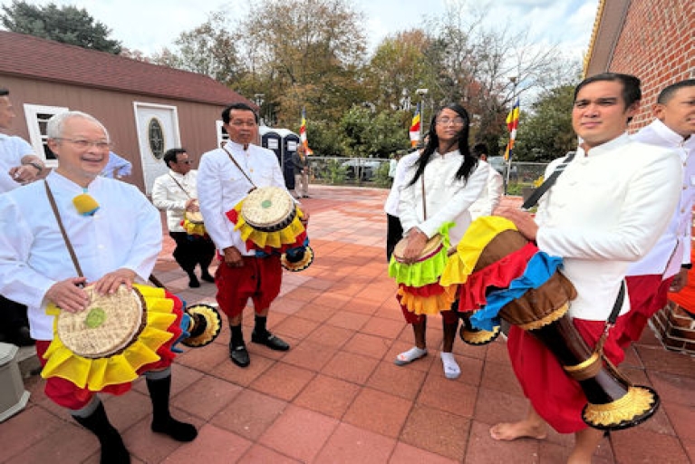 Robam Chhayam របាំឆៃយ៉ាំ